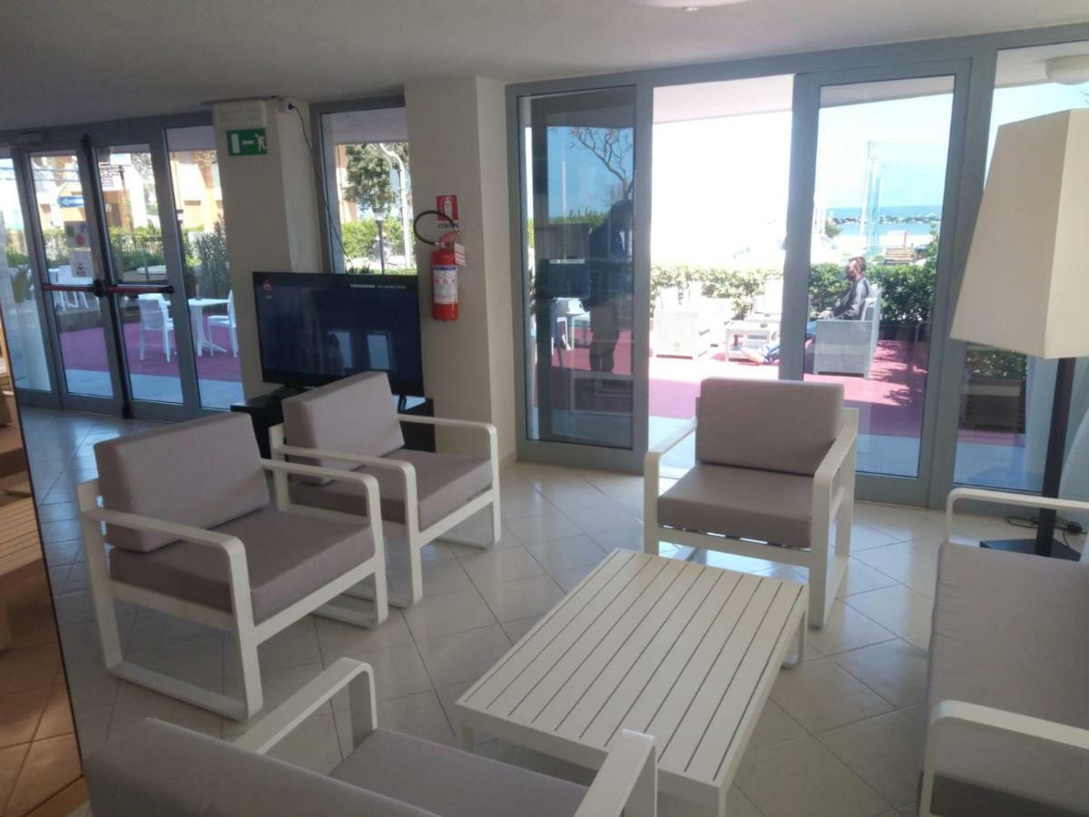 Tyc Hotel Viserbella di Rimini Екстер'єр фото
